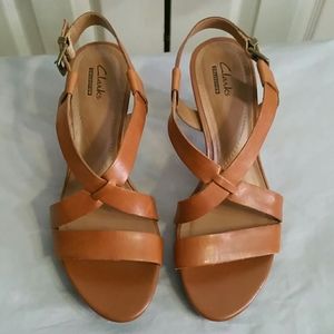 NWOT Clarks leather healed summer shoes